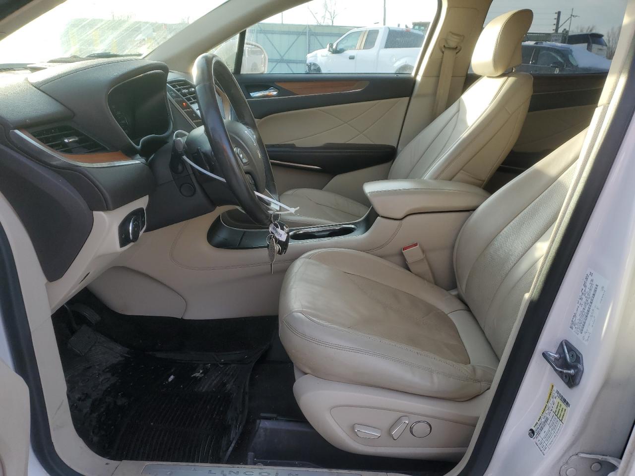 2017 Lincoln MKC VIN 5LMCJ2D95HUL52325 Copart auction photo, front end damage thumbnail 7
