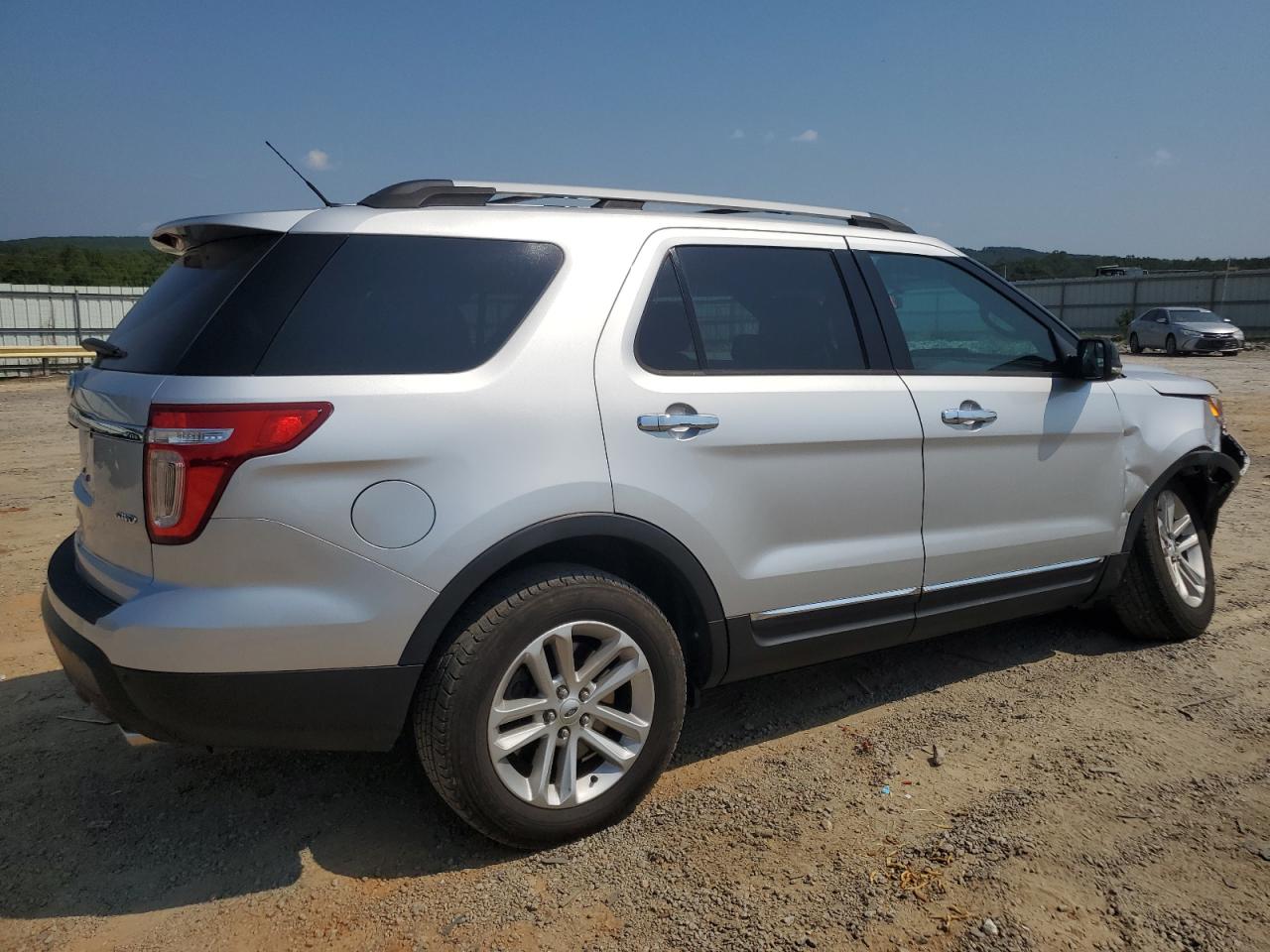 2014 Ford Explorer VIN 1FM5K8D89EGA46774 Copart auction photo, front end / undercarriage damage thumbnail 3
