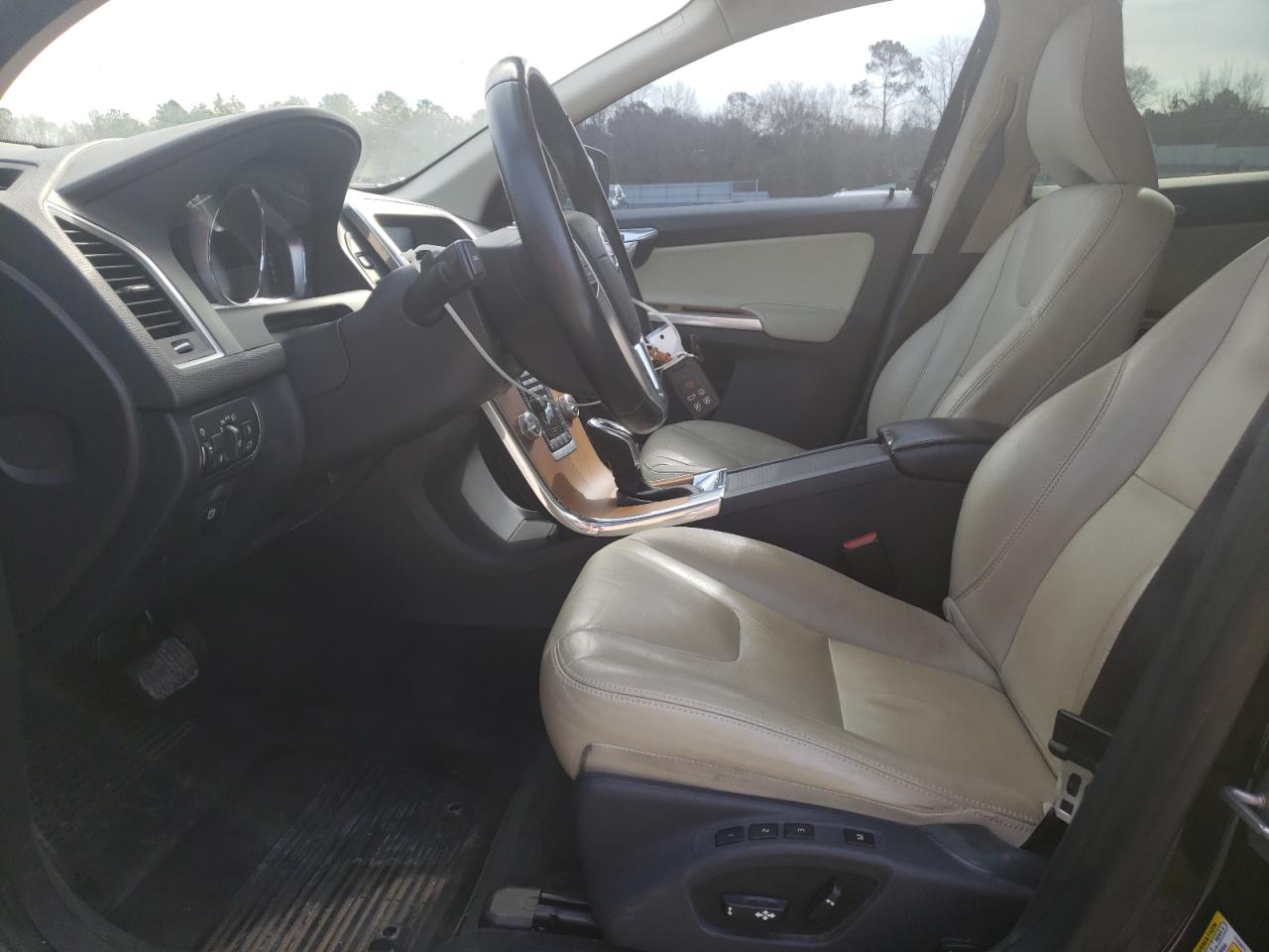 2017 Volvo XC60 VIN YV440MDUXH2211693 Copart auction photo, front end damage thumbnail 7