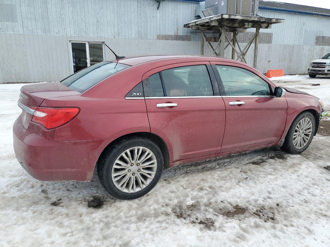 2013 Chrysler 200 VIN 1C3CCBCG2DN520710 Copart auction photo, front end / minor dent/scratches damage thumbnail 3