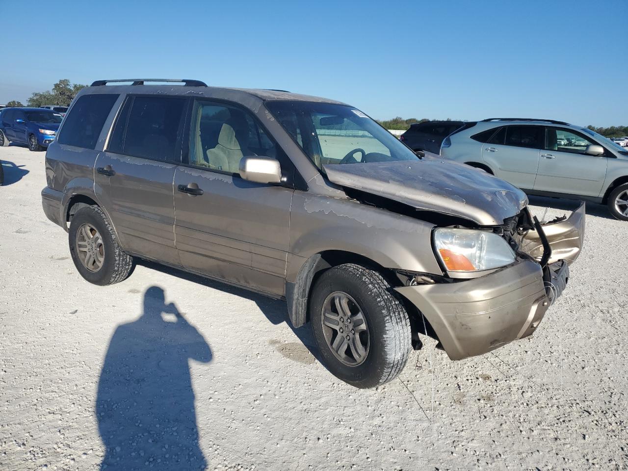 2005 Honda Pilot VIN 5FNYF18465B008630 Copart auction photo, water/flood / front end damage thumbnail 4