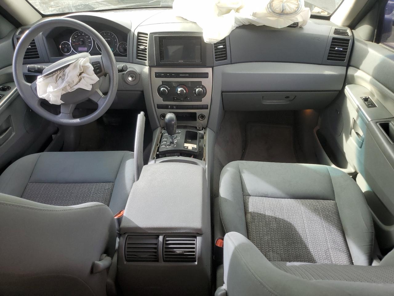 2007 Jeep Grand Cherokee VIN 1J8HR48P67C630074 Copart auction photo, front end damage thumbnail 8