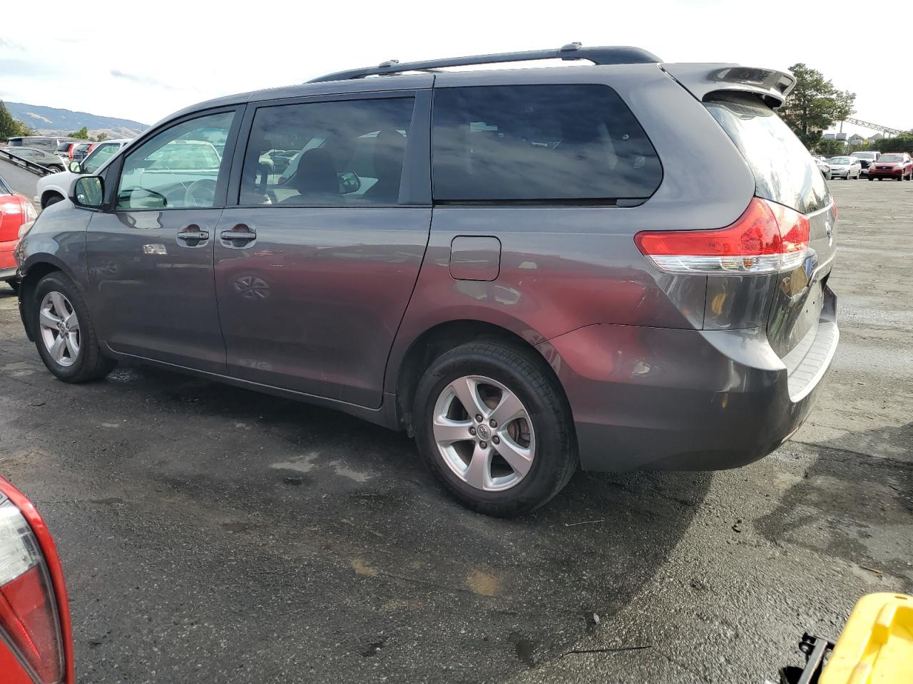 2014 Toyota Sienna VIN 5TDKK3DC7ES449463 Copart auction photo, front end damage thumbnail 2