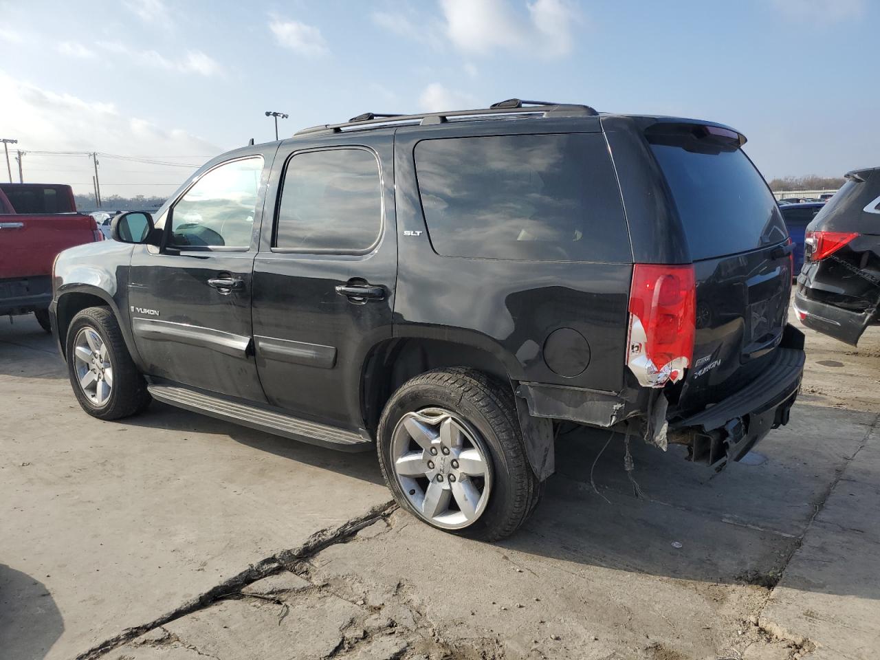 2009 GMC Yukon VIN 1GKFC33099J117831 Copart auction photo, side / rear end damage thumbnail 2