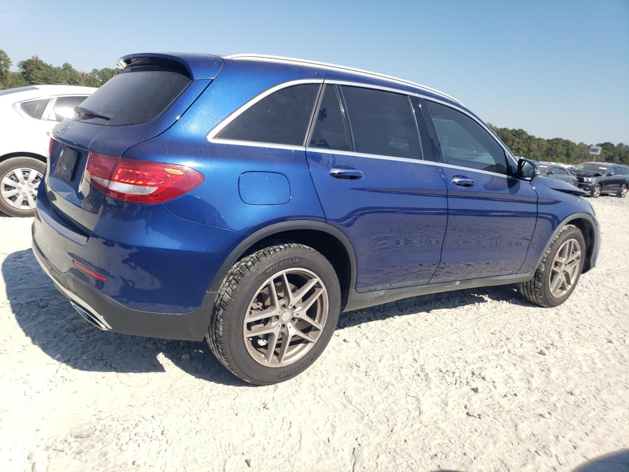 2017 Mercedes-Benz GLC VIN WDC0G4JB9HF131143 Copart auction photo, front end / minor dent/scratches damage thumbnail 3