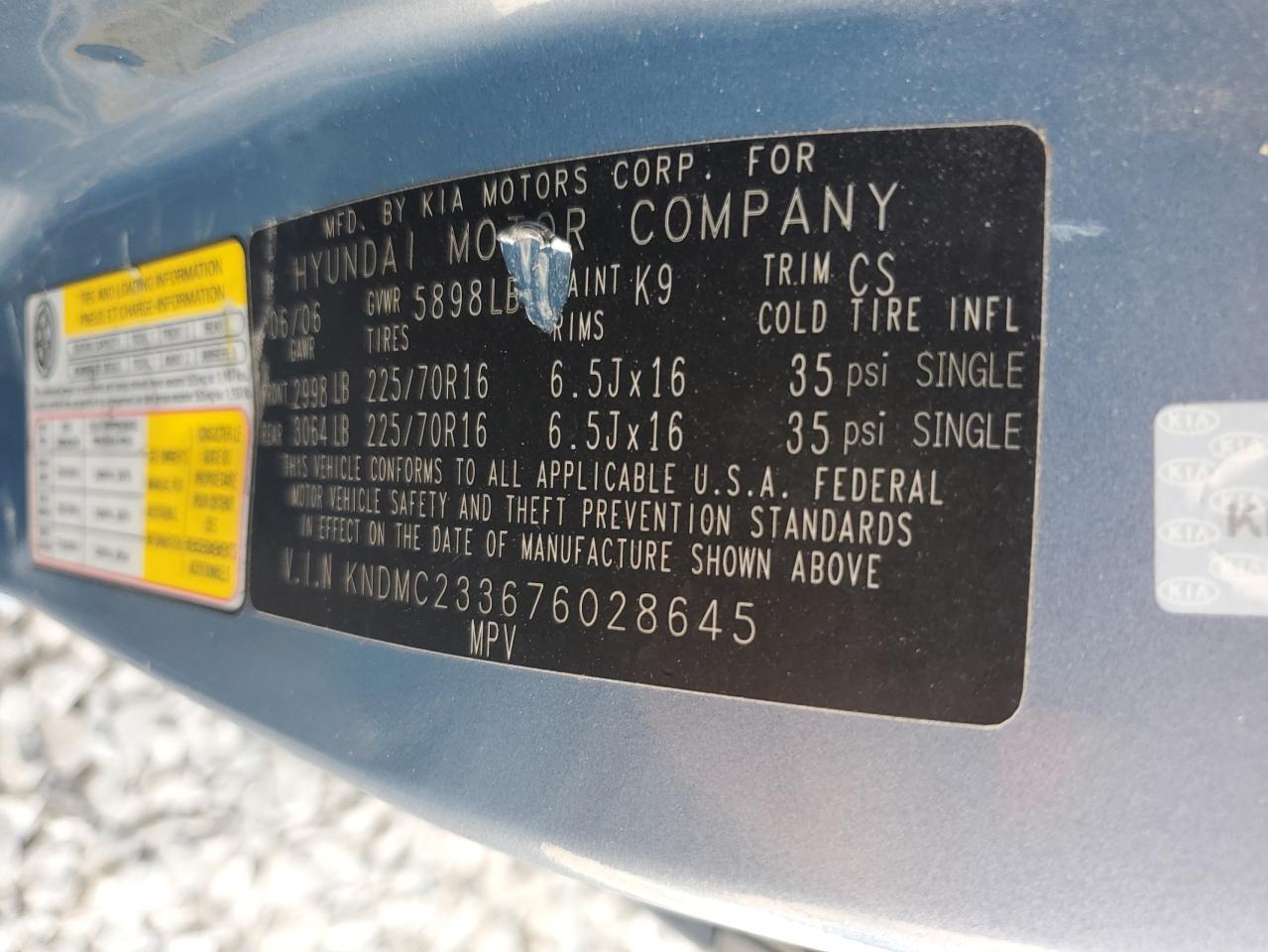 2007 Hyundai Entourage VIN KNDMC233676028645 Copart auction photo, front end damage thumbnail 13