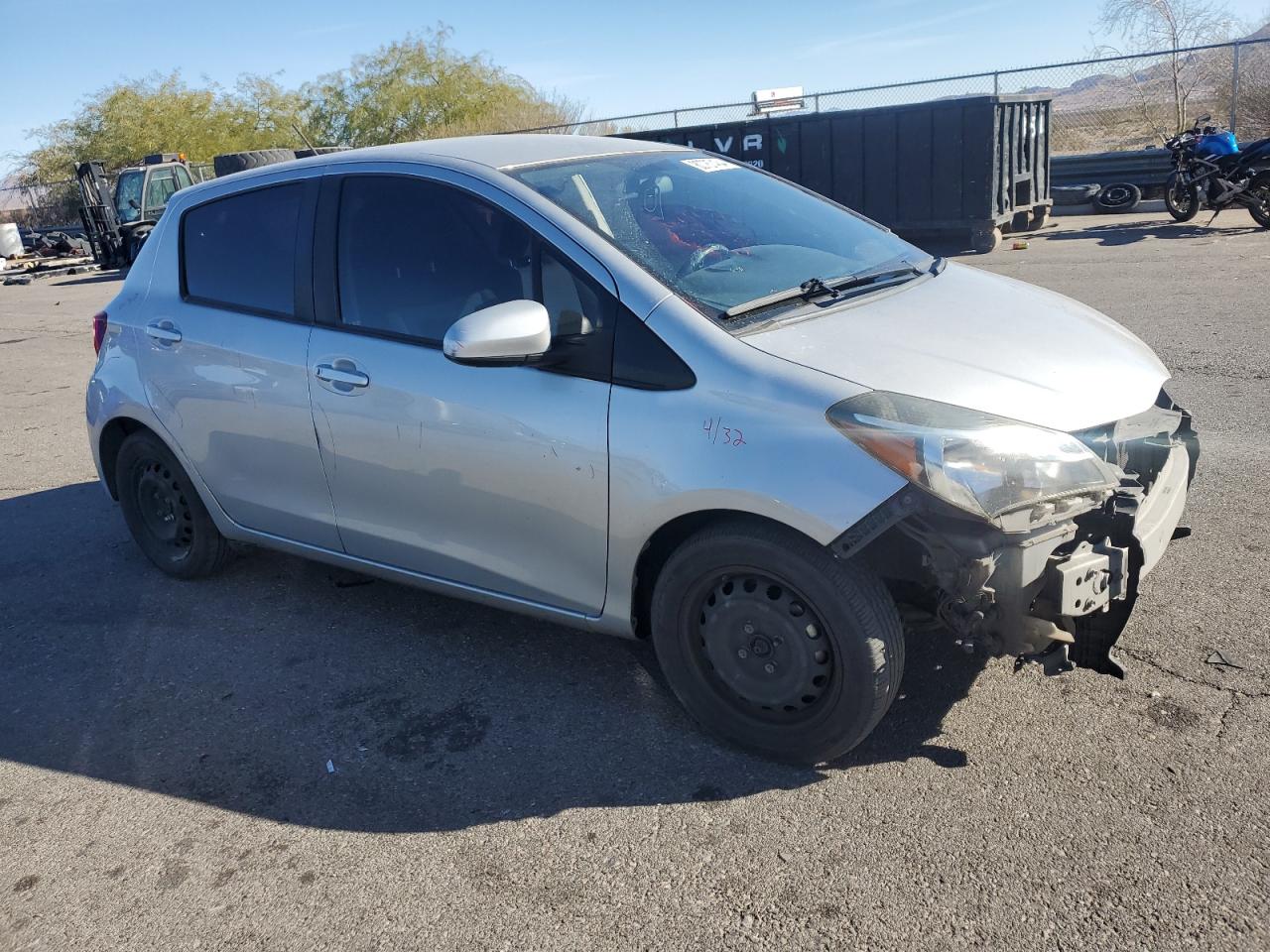 2015 Toyota Yaris VIN VNKKTUD33FA036853 Copart auction photo, front end / side damage thumbnail 4