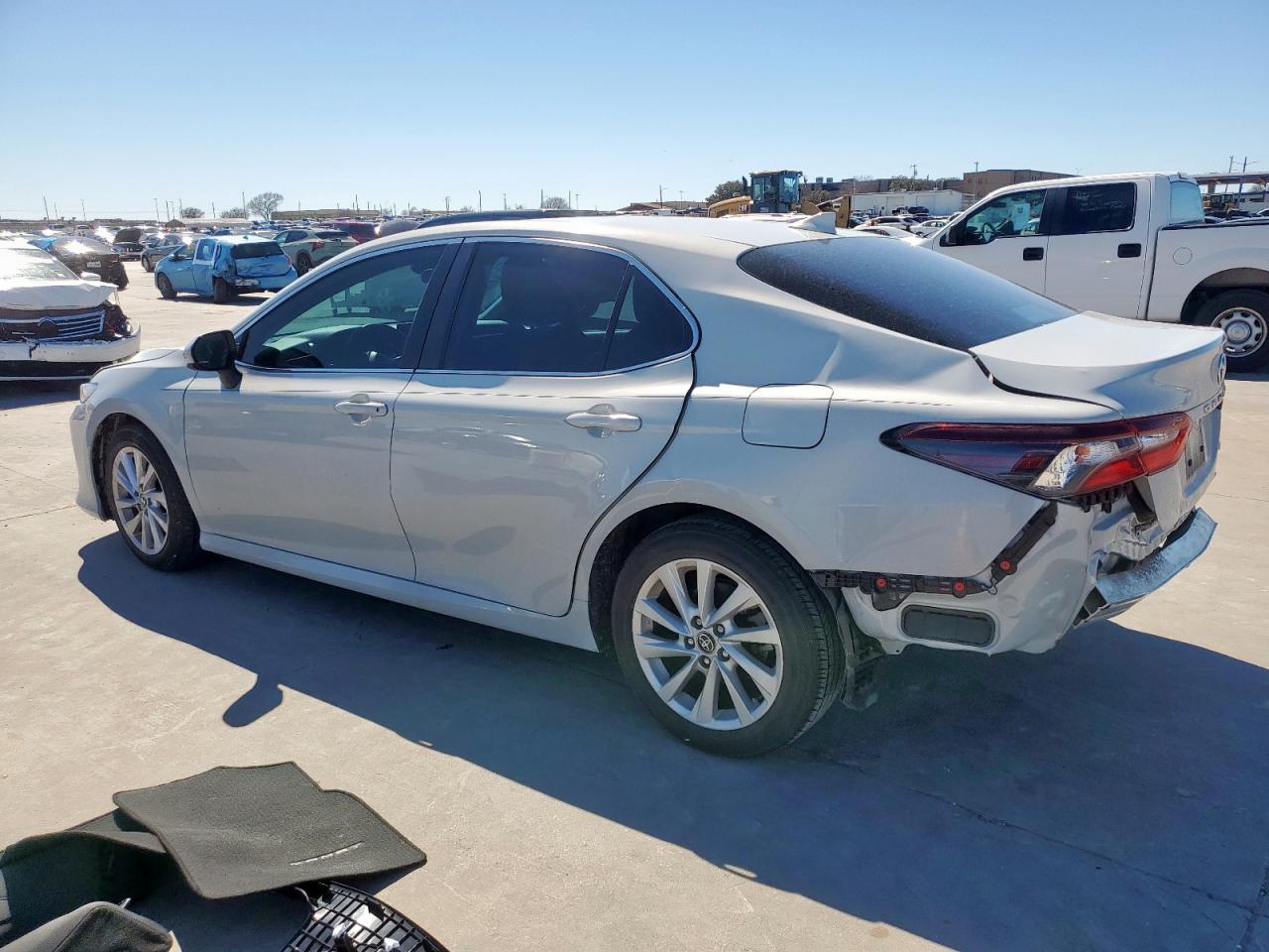 2022 Toyota Camry VIN 4T1C11AK5NU062280 Copart auction photo, rear end damage thumbnail 2