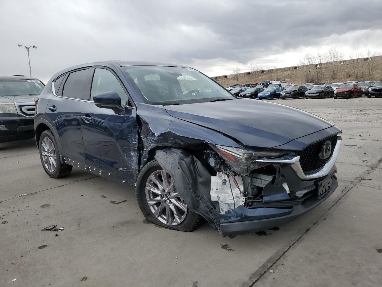 2019 Mazda CX-5 VIN JM3KFBDM2K0564825 Copart auction photo, front end damage thumbnail 4