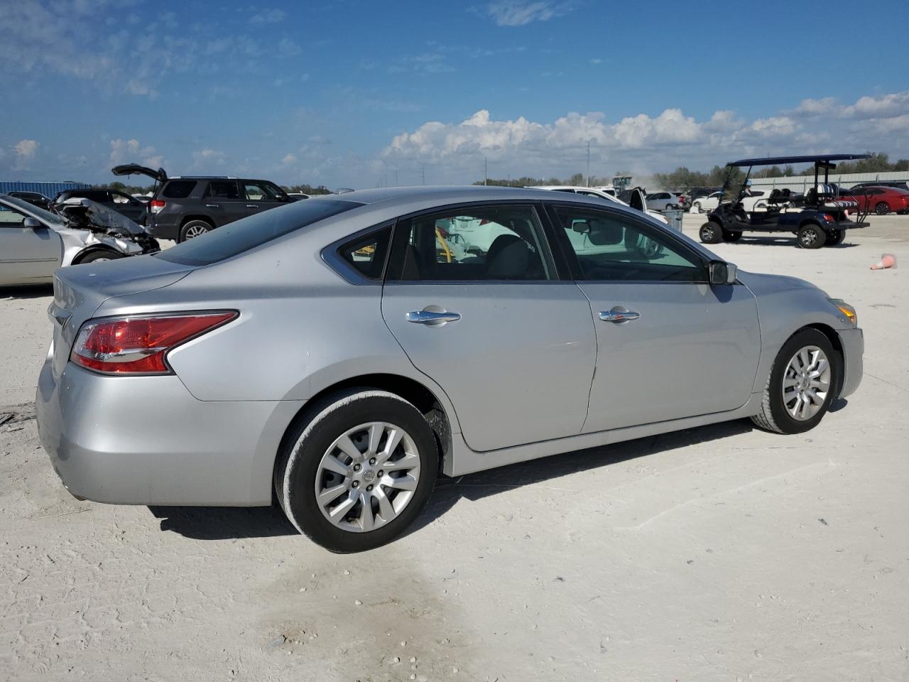 2015 Nissan Altima VIN 1N4AL3AP6FC452637 Copart auction photo, front end / side damage thumbnail 3