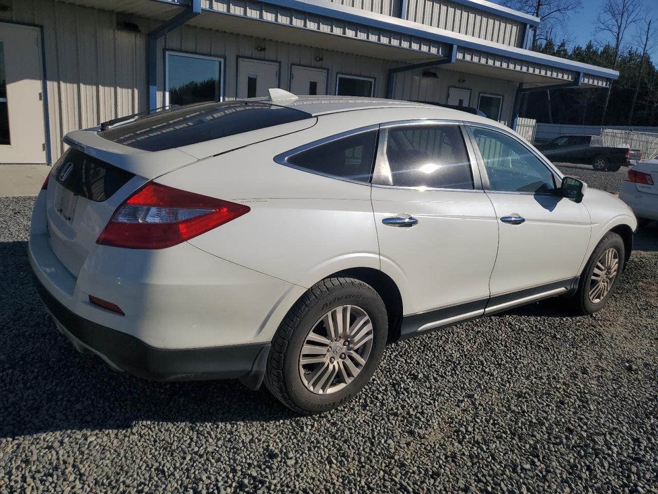2015 Honda Crosstour VIN 5J6TF3H55FL001059 Copart auction photo, front end / side damage thumbnail 3