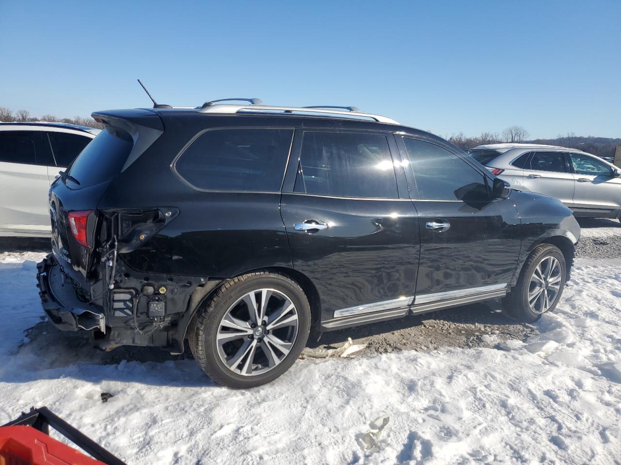 2018 Nissan Pathfinder VIN 5N1DR2MM9JC658606 Copart auction photo, all over / minor dent/scratches damage thumbnail 3