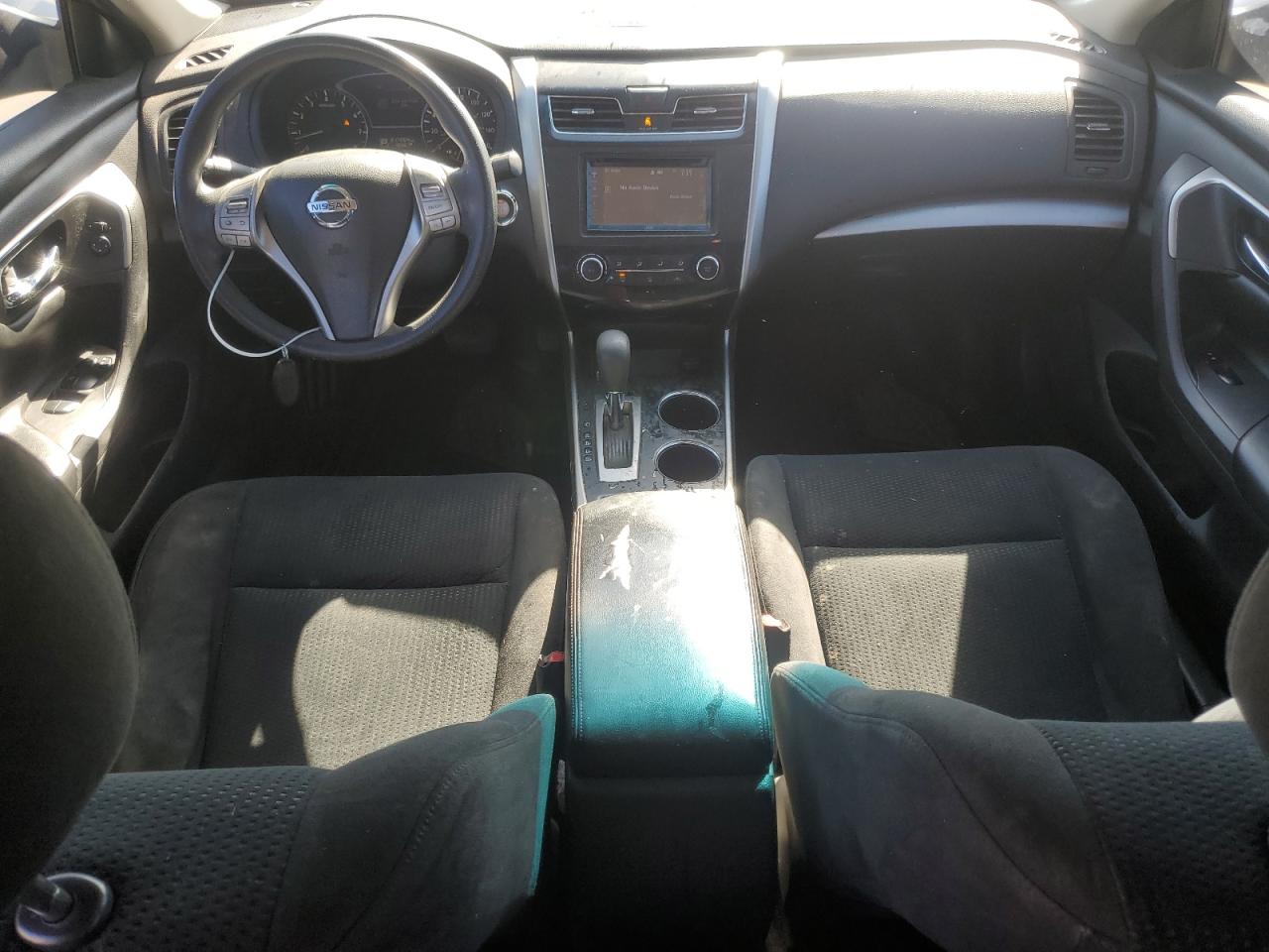 2015 Nissan Altima VIN 1N4AL3AP7FN863811 Copart auction photo, rear end / minor dent/scratches damage thumbnail 8