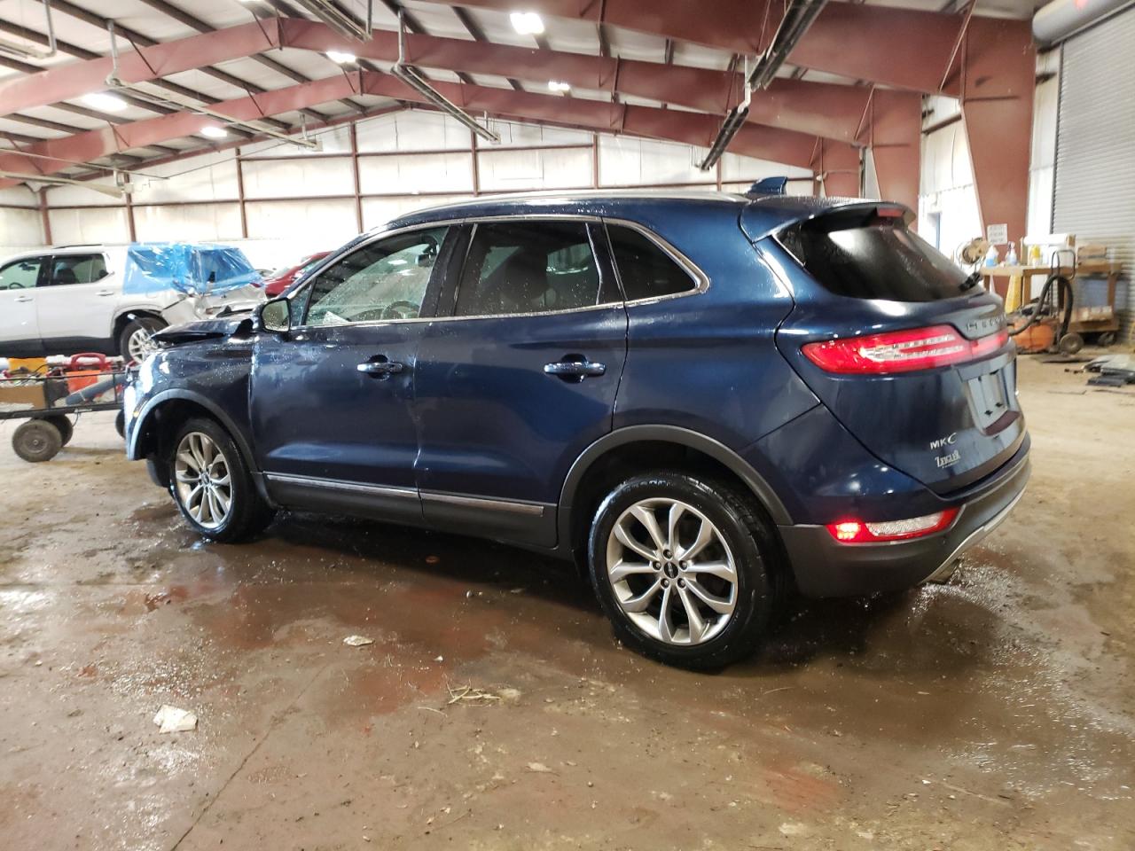 2017 Lincoln MKC VIN 5LMCJ2D97HUL69983 Copart auction photo, front end / side damage thumbnail 2