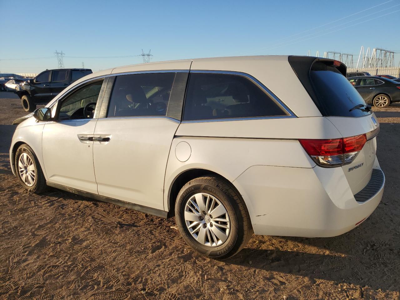 2016 Honda Odyssey VIN 5FNRL5H25GB106313 Copart auction photo, front end / side damage thumbnail 2