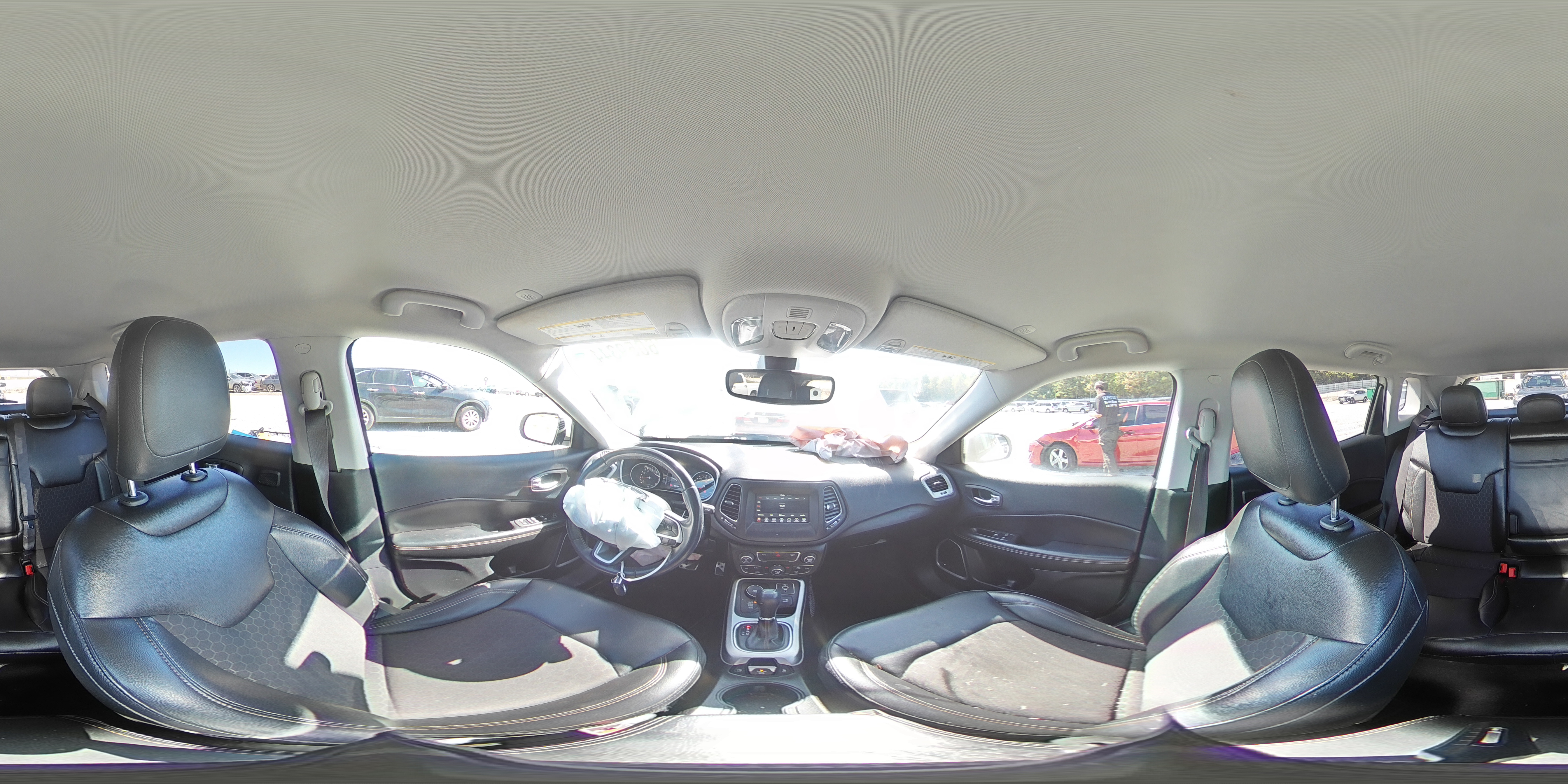 2020 Jeep Compass VIN 3C4NJDBB1LT117070 Copart auction photo, front end / minor dent/scratches damage thumbnail 14