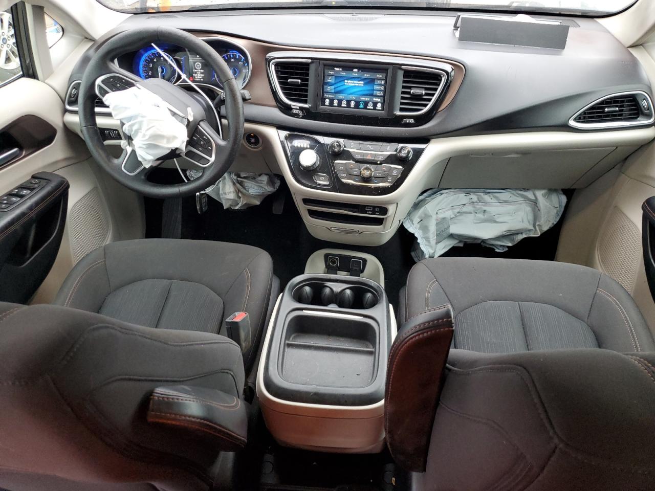 2019 Chrysler Pacifica VIN 2C4RC1FG4KR526729 Copart auction photo, front end / minor dent/scratches damage thumbnail 8