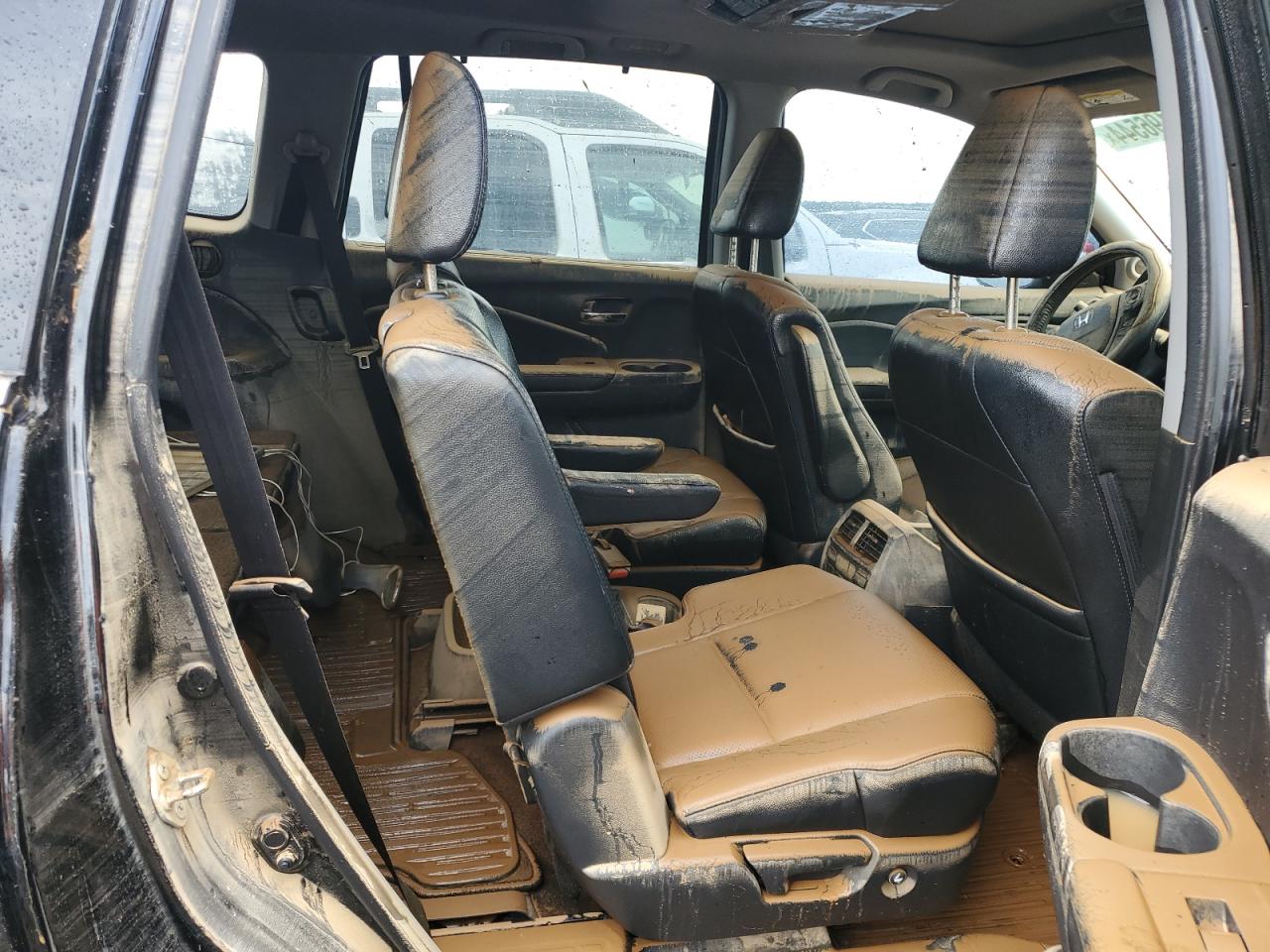 2017 Honda Pilot VIN 5FNYF6H09HB075558 Copart auction photo, water/flood damage thumbnail 11