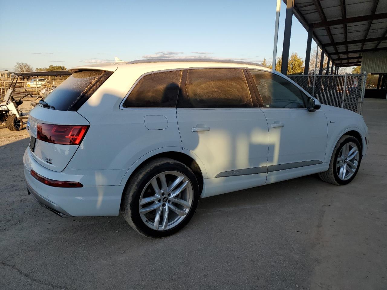 2018 Audi Q7 VIN WA1VAAF72JD013172 Copart auction photo, minor dent/scratches damage thumbnail 3