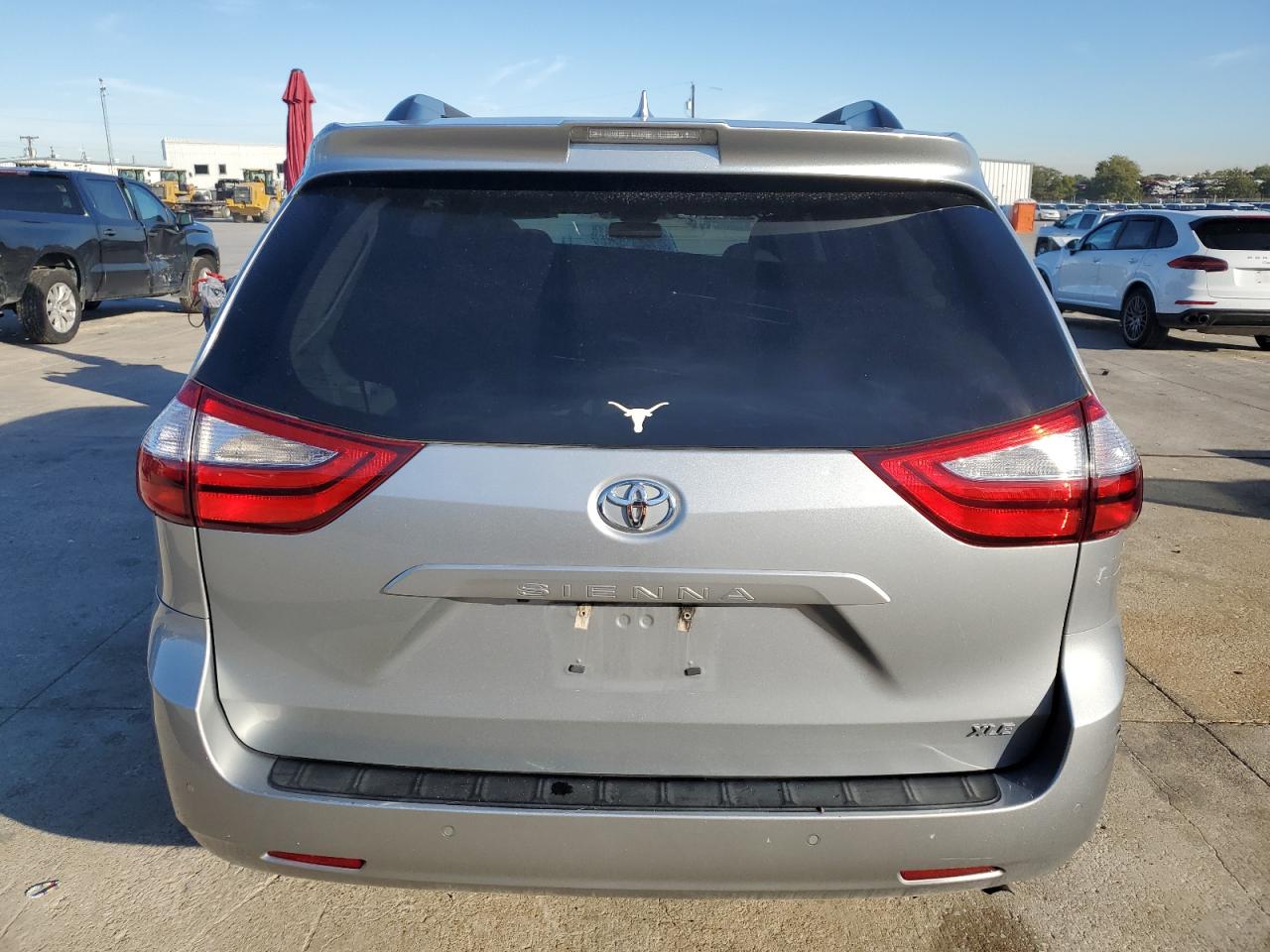 2019 Toyota Sienna VIN 5TDYZ3DC8KS966191 Copart auction photo, front end damage thumbnail 6