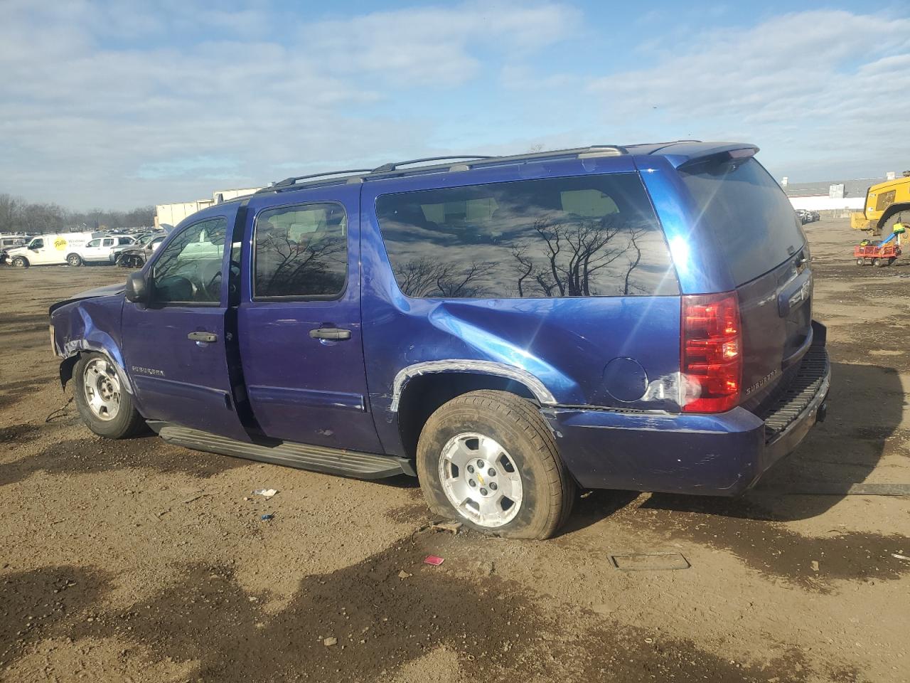 2010 Chevrolet Suburban VIN 1GNUKHE30AR224497 Copart auction photo, all over damage thumbnail 2