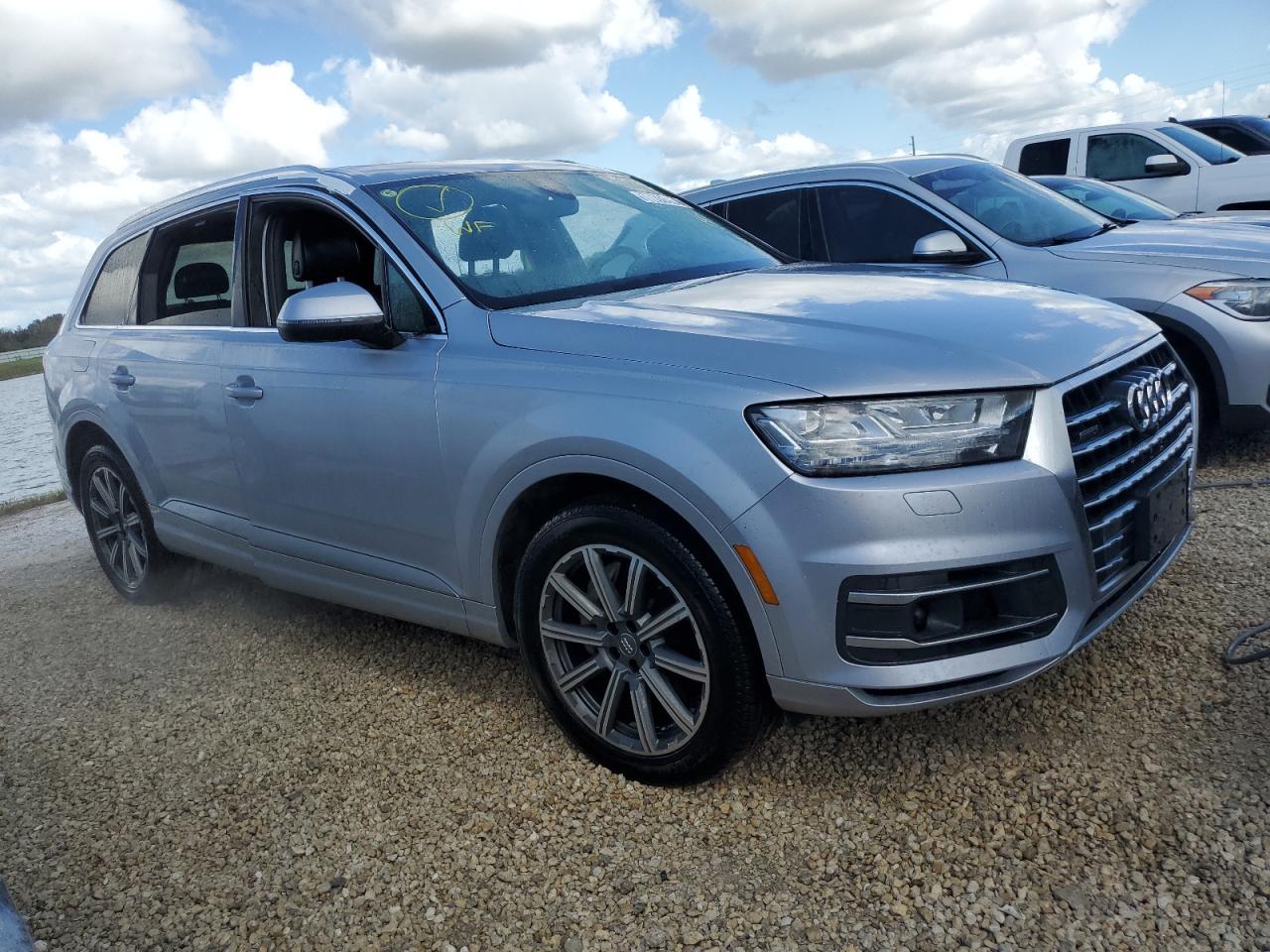 2018 Audi Q7 VIN WA1VAAF72JD010529 Copart auction photo, water/flood damage thumbnail 4