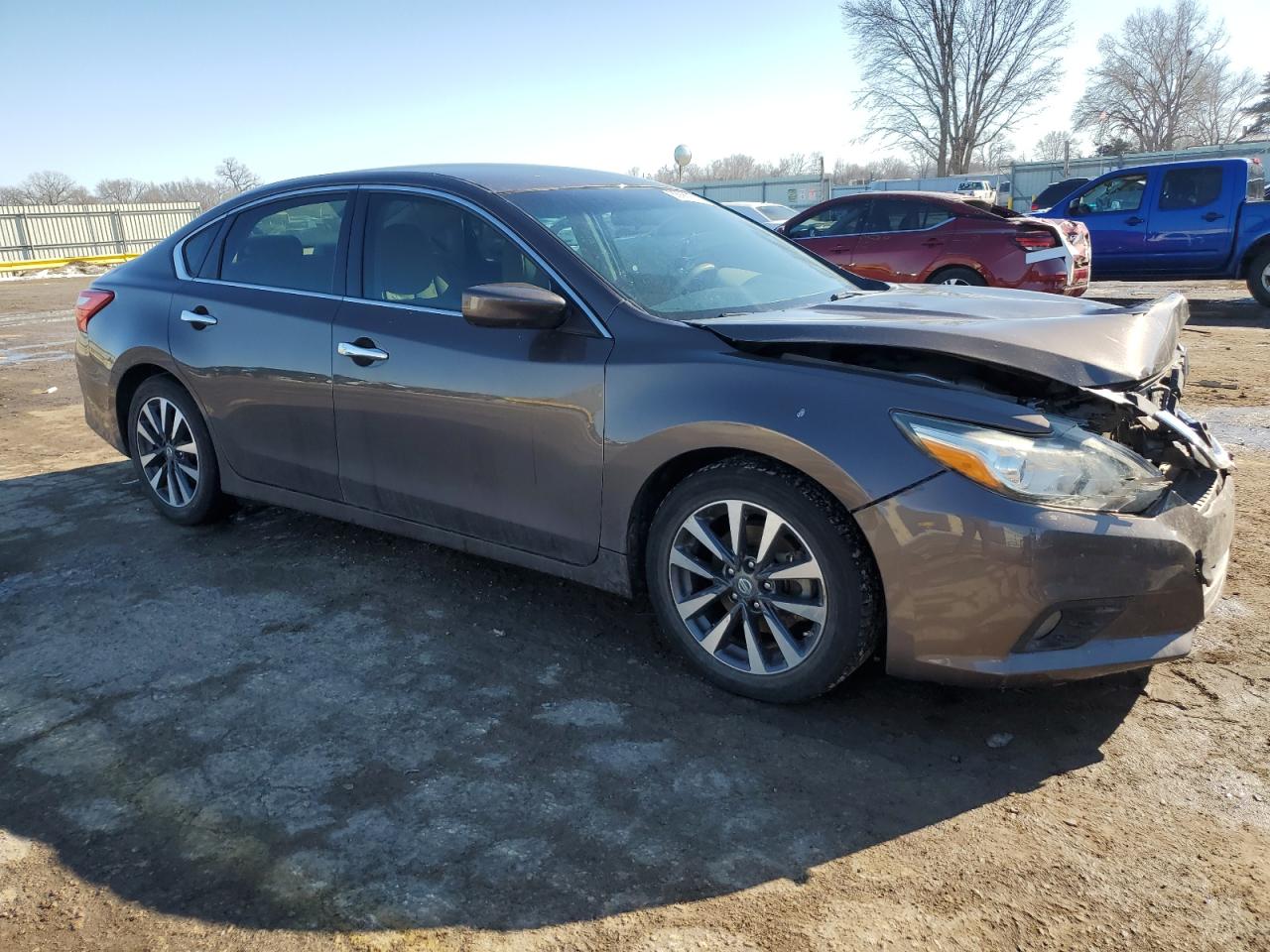 2017 Nissan Altima VIN 1N4AL3AP5HC138559 Copart auction photo, front end damage thumbnail 4