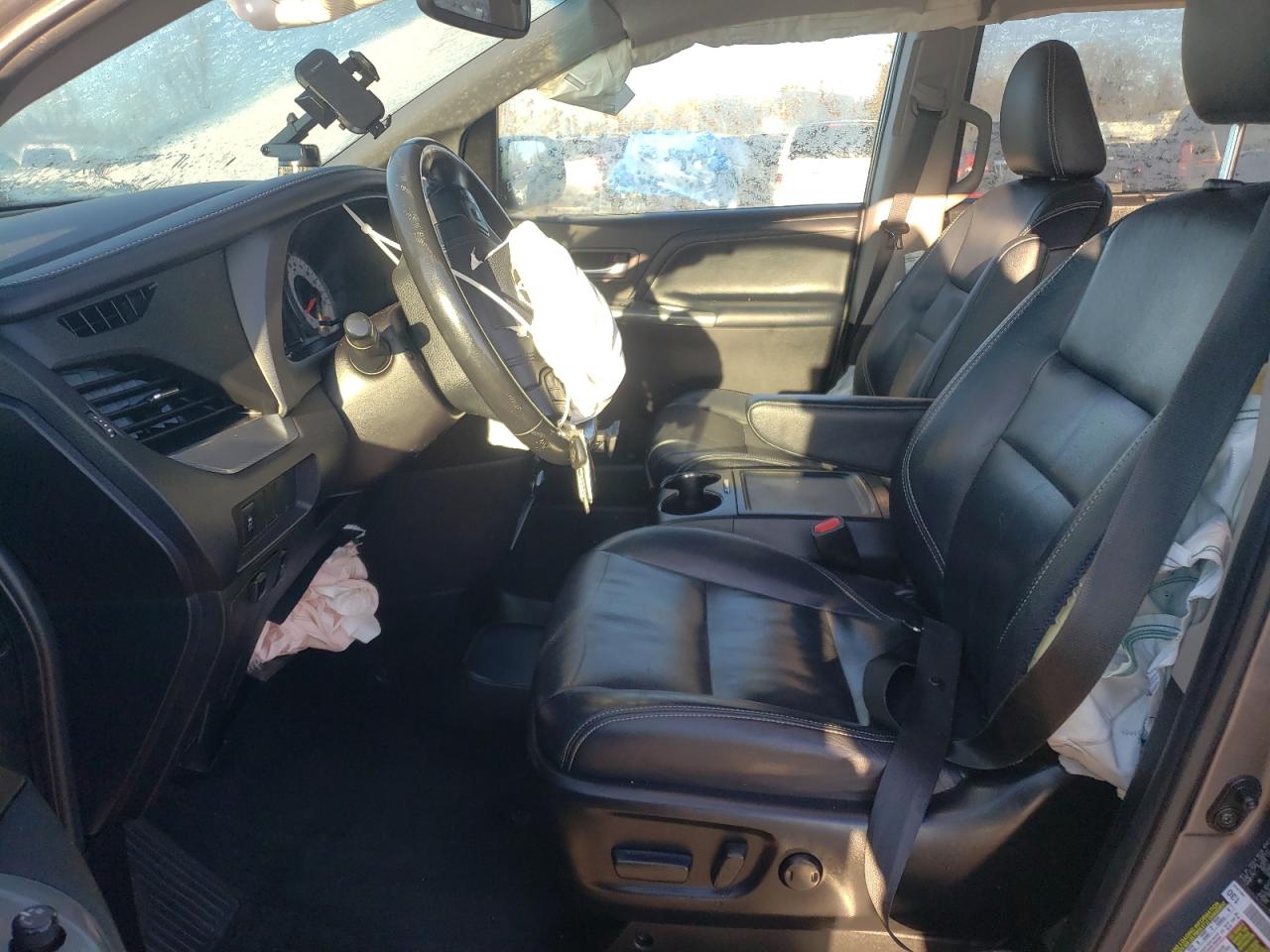 2015 Toyota Sienna VIN 5TDXK3DC6FS644459 Copart auction photo, front end damage thumbnail 7