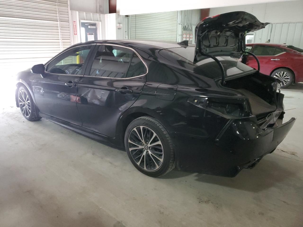2020 Toyota Camry VIN 4T1G11AK8LU916662 Copart auction photo, front end / rear end damage thumbnail 2