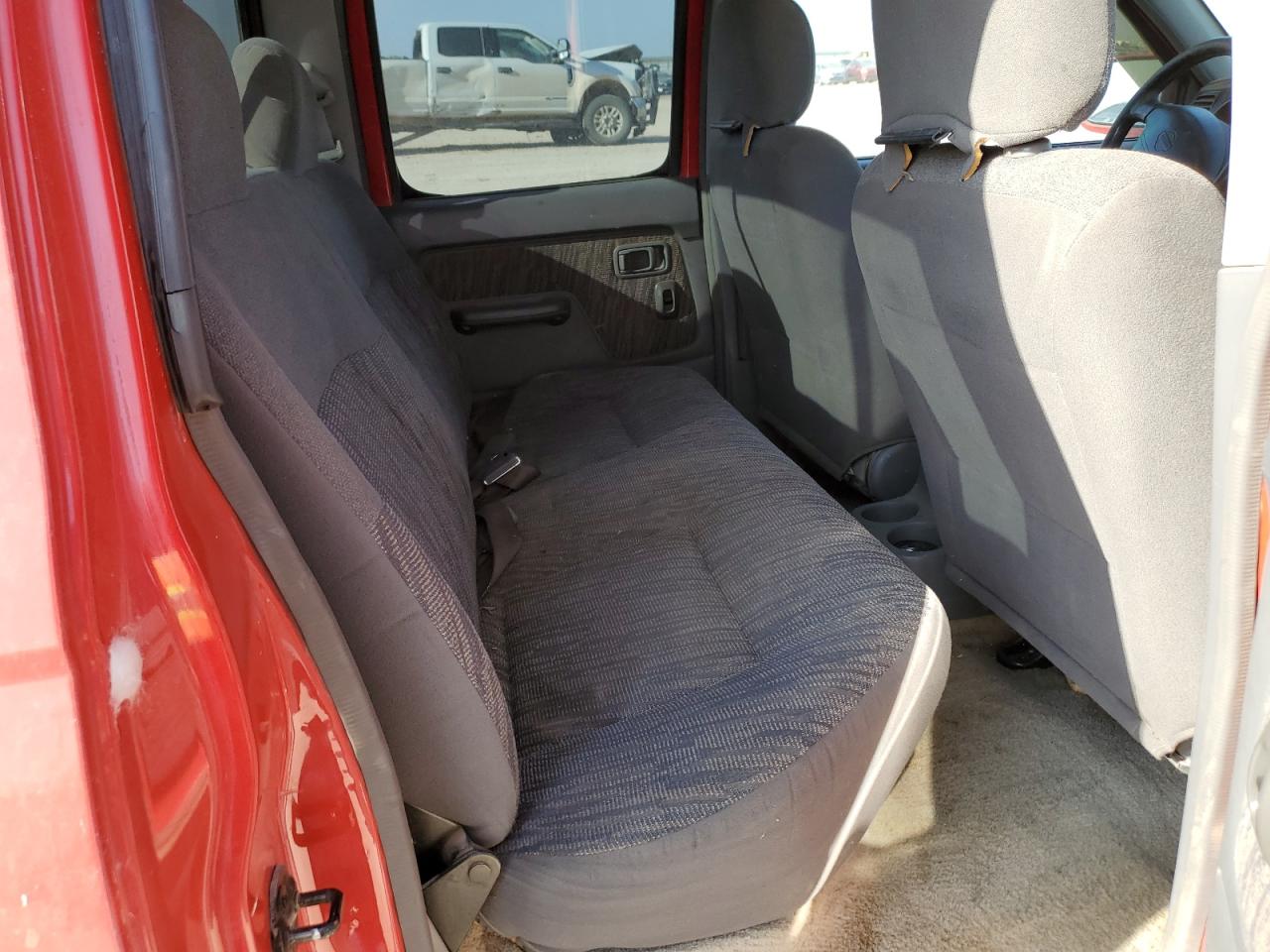 2000 Nissan Navara (Frontier) VIN 1N6ED27T2YC383694 Copart auction photo, rear end / minor dent/scratches damage thumbnail 10
