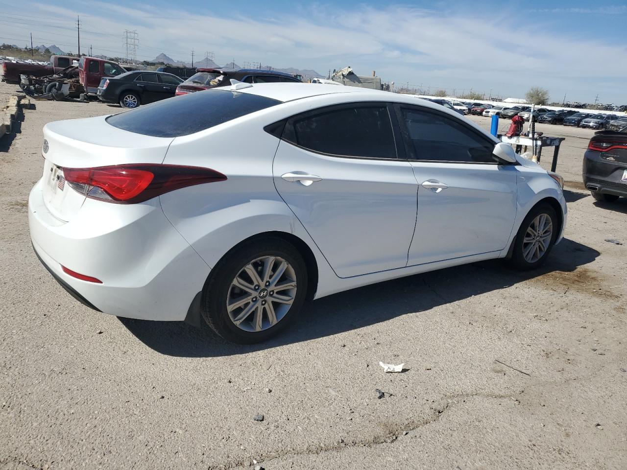 2016 Hyundai Elantra VIN 5NPDH4AE1GH704412 Copart auction photo, minor dent/scratches damage thumbnail 3