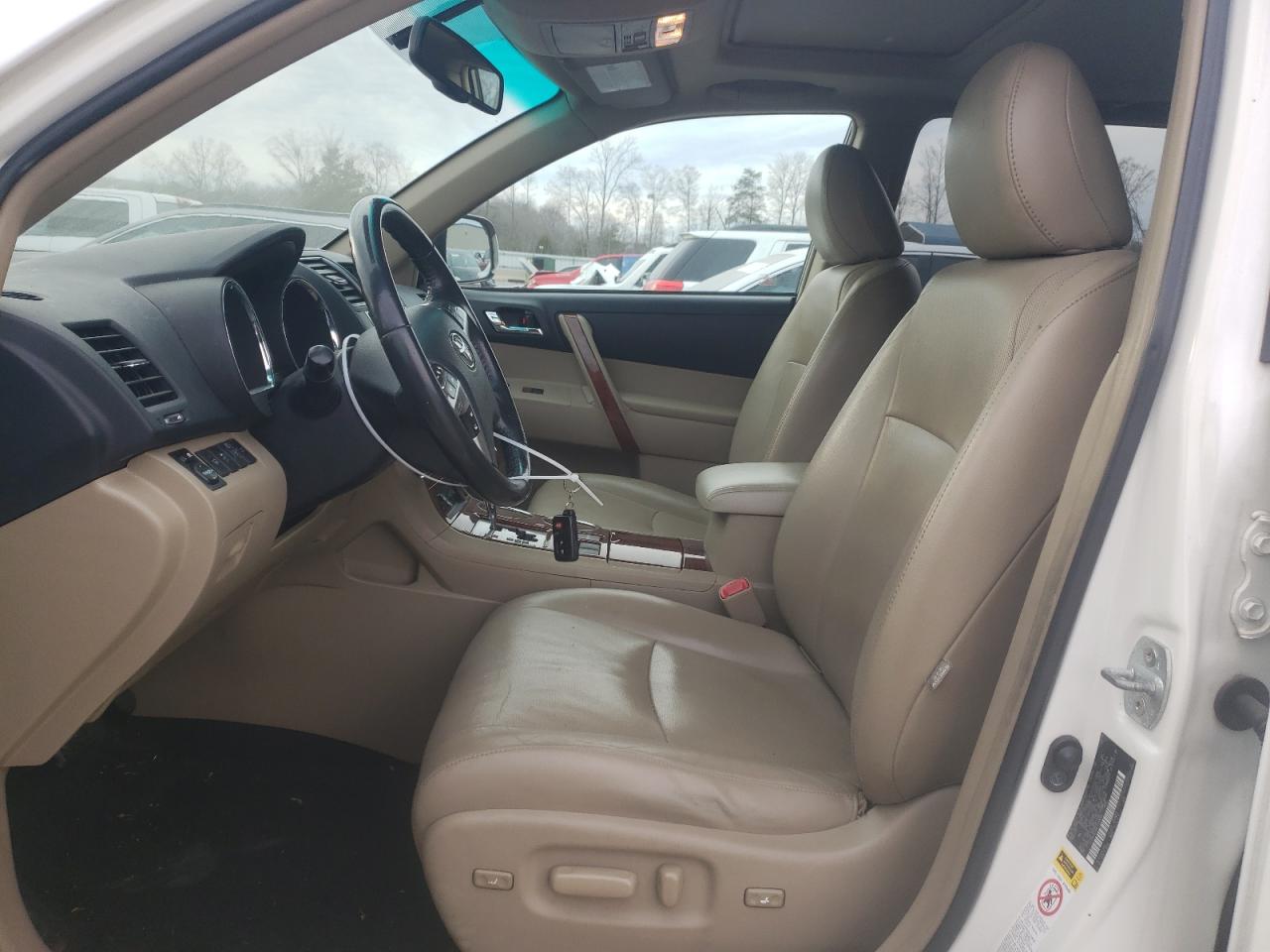 2013 Toyota Highlander VIN 5TDYK3EH6DS129005 Copart auction photo, front end / minor dent/scratches damage thumbnail 7