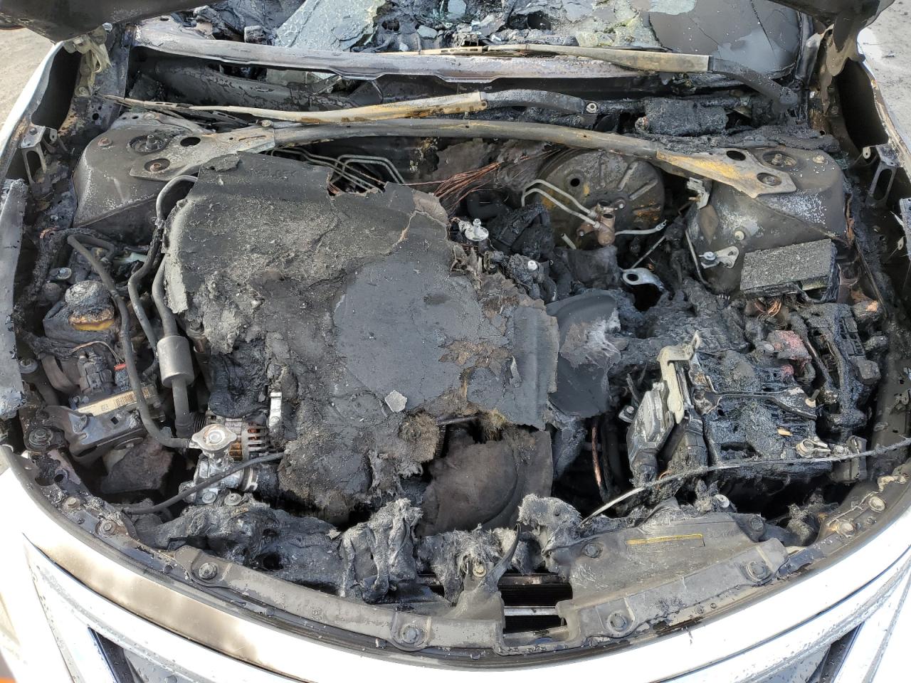 2013 Nissan Altima VIN 1N4AL3AP2DC206133 Copart auction photo, burn - engine / burn - interior damage thumbnail 12