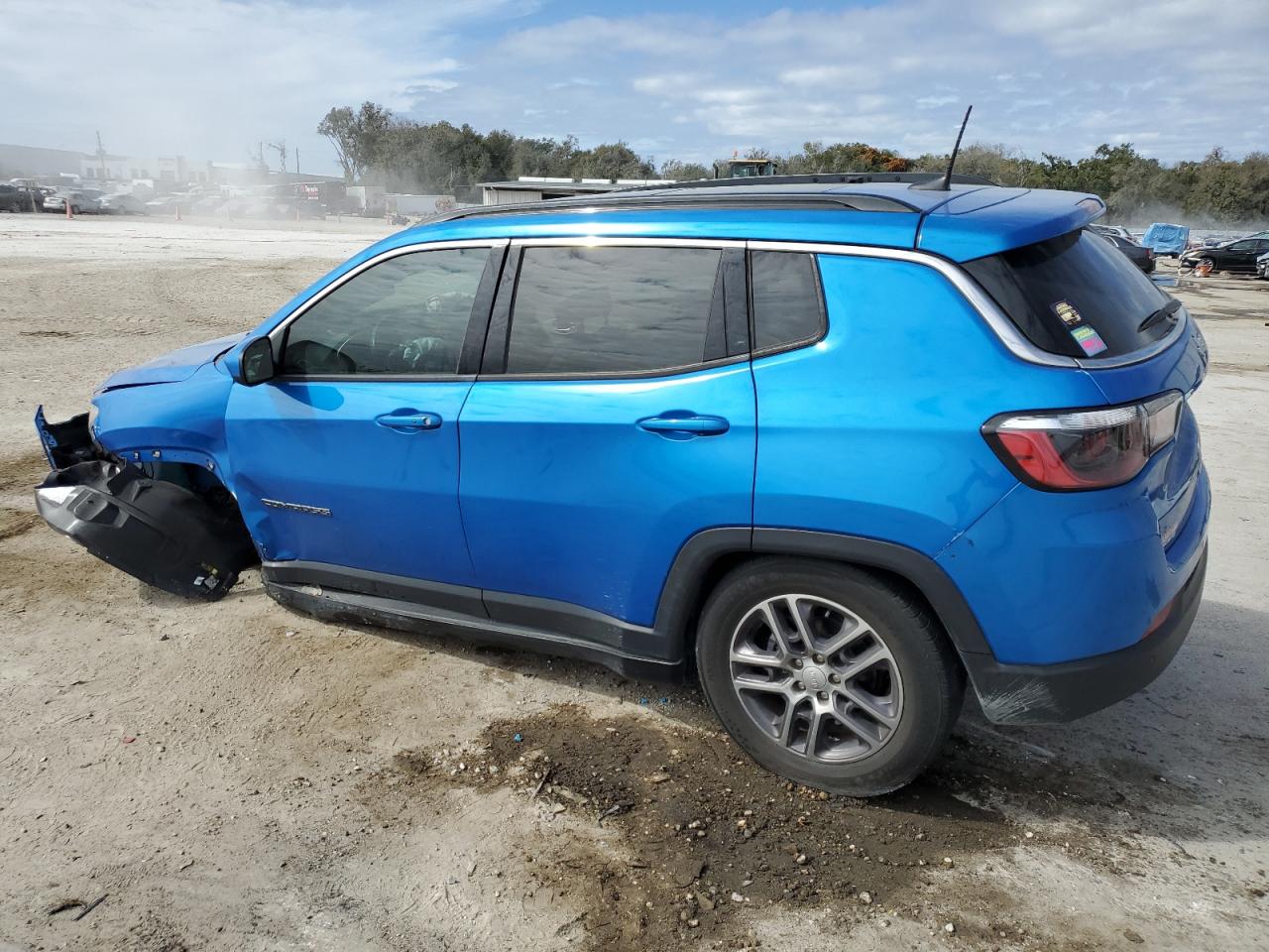 2020 Jeep Compass VIN 3C4NJCBB2LT258675 Copart auction photo, front end / side damage thumbnail 2