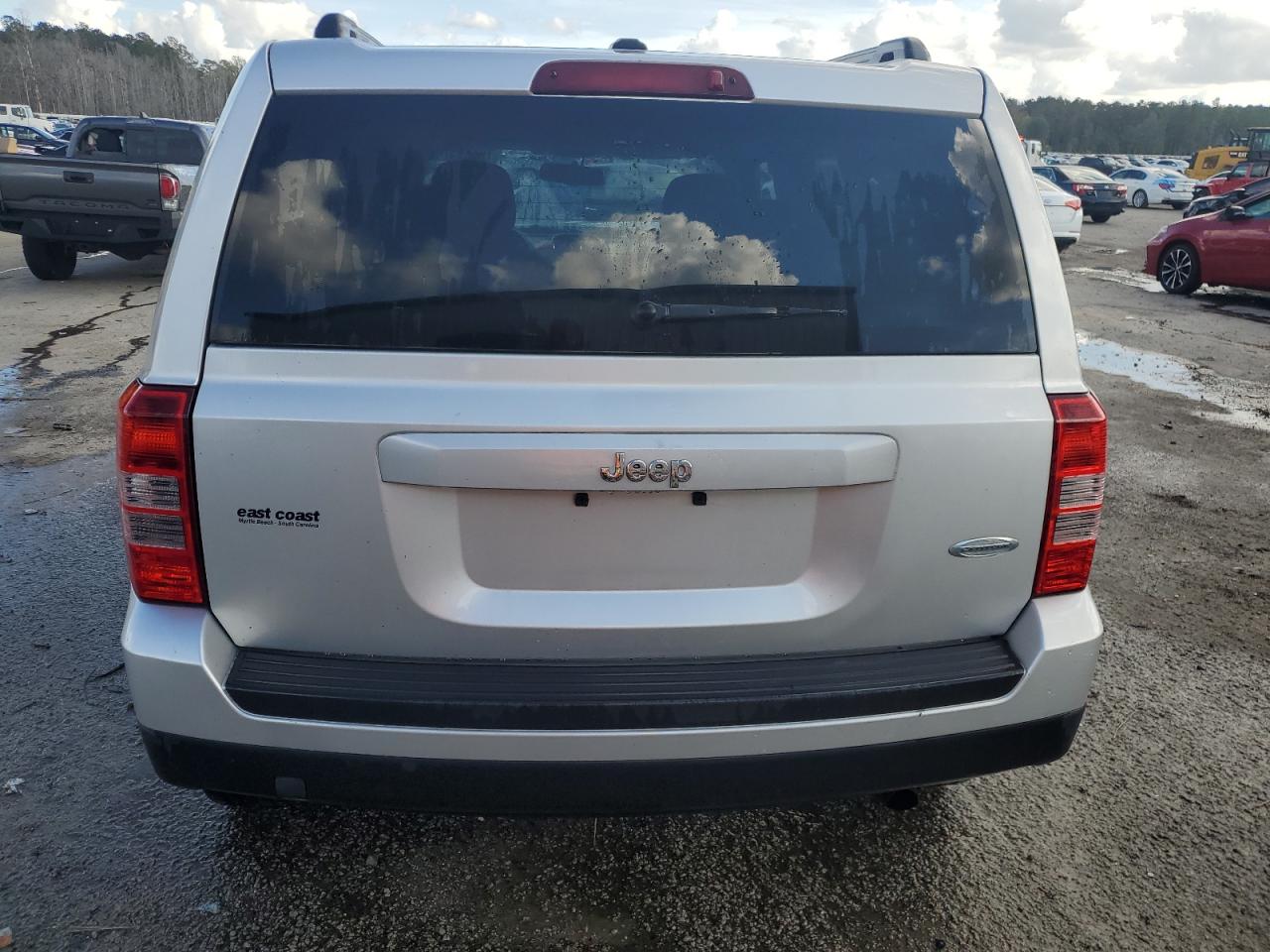 2014 Jeep Liberty (Patriot) VIN 1C4NJPFA2ED515321 Copart auction photo, front end damage thumbnail 6