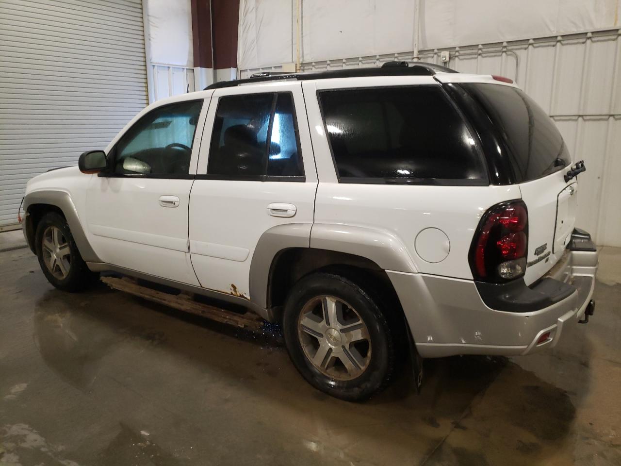 2005 Chevrolet TrailBlazer VIN 1GNDT13S652370481 Copart auction photo, front end damage thumbnail 2