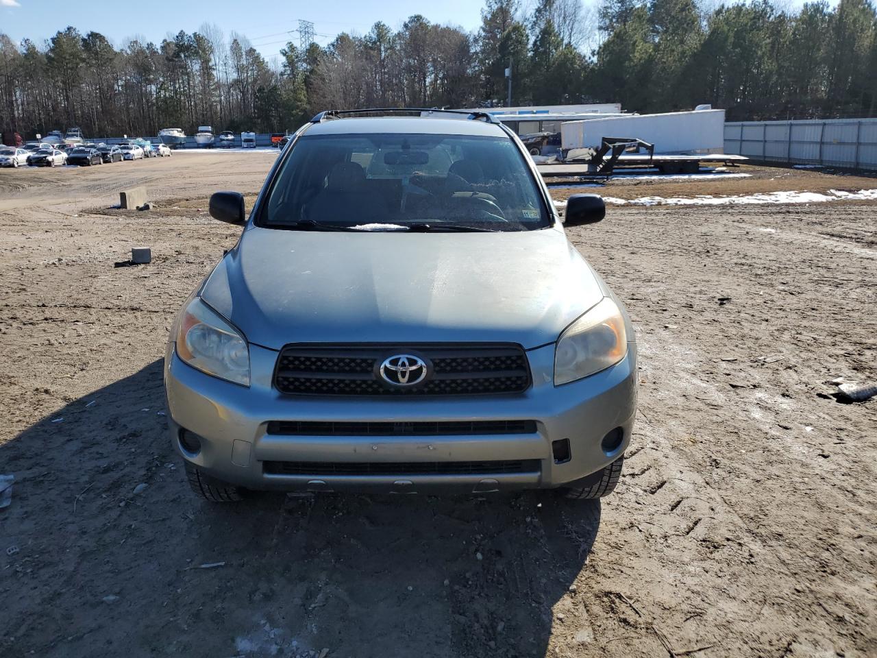 2007 Toyota RAV 4 VIN JTMBD33V476034536 Copart auction photo, rear end damage thumbnail 5