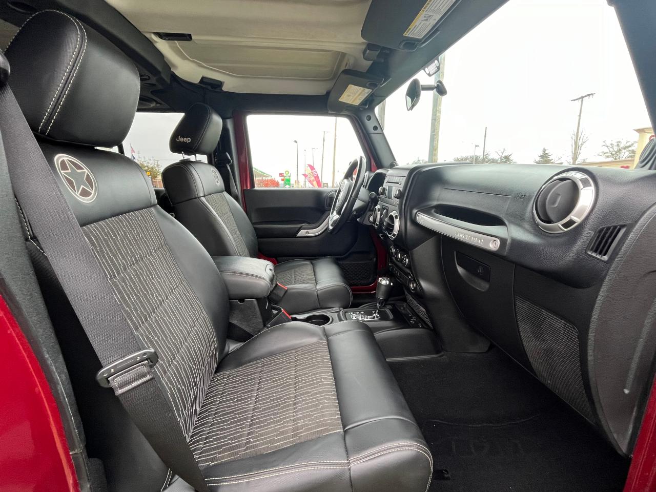 2012 Jeep Wrangler VIN 1C4BJWDG0CL289805 Copart auction photo, minor dent/scratches / normal wear damage thumbnail 5