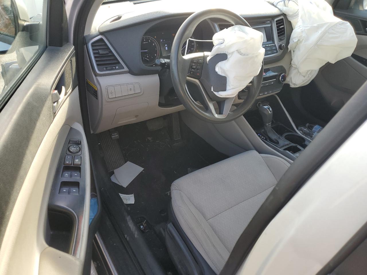2018 Hyundai Tucson VIN KM8J2CA42JU698263 Copart auction photo, front end / side damage thumbnail 8