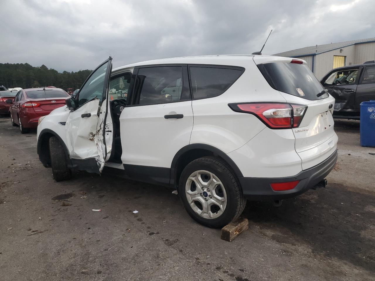 2017 Ford Escape VIN 1FMCU0F72HUD95787 Copart auction photo, front end / side damage thumbnail 2