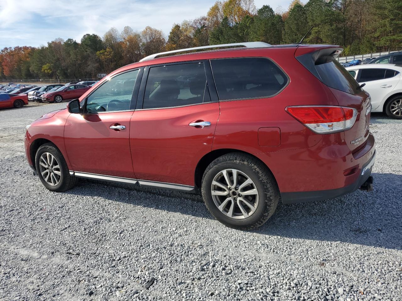 2015 Nissan Pathfinder VIN 5N1AR2MM3FC686363 Copart auction photo, front end / minor dent/scratches damage thumbnail 2