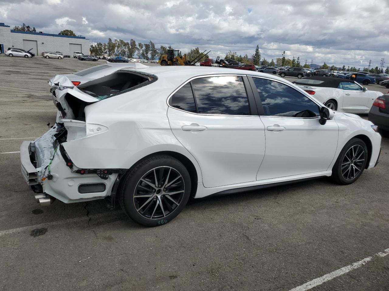 2024 Toyota Camry VIN 4T1G11AK2RU898393 Copart auction photo, rear end / side damage thumbnail 3
