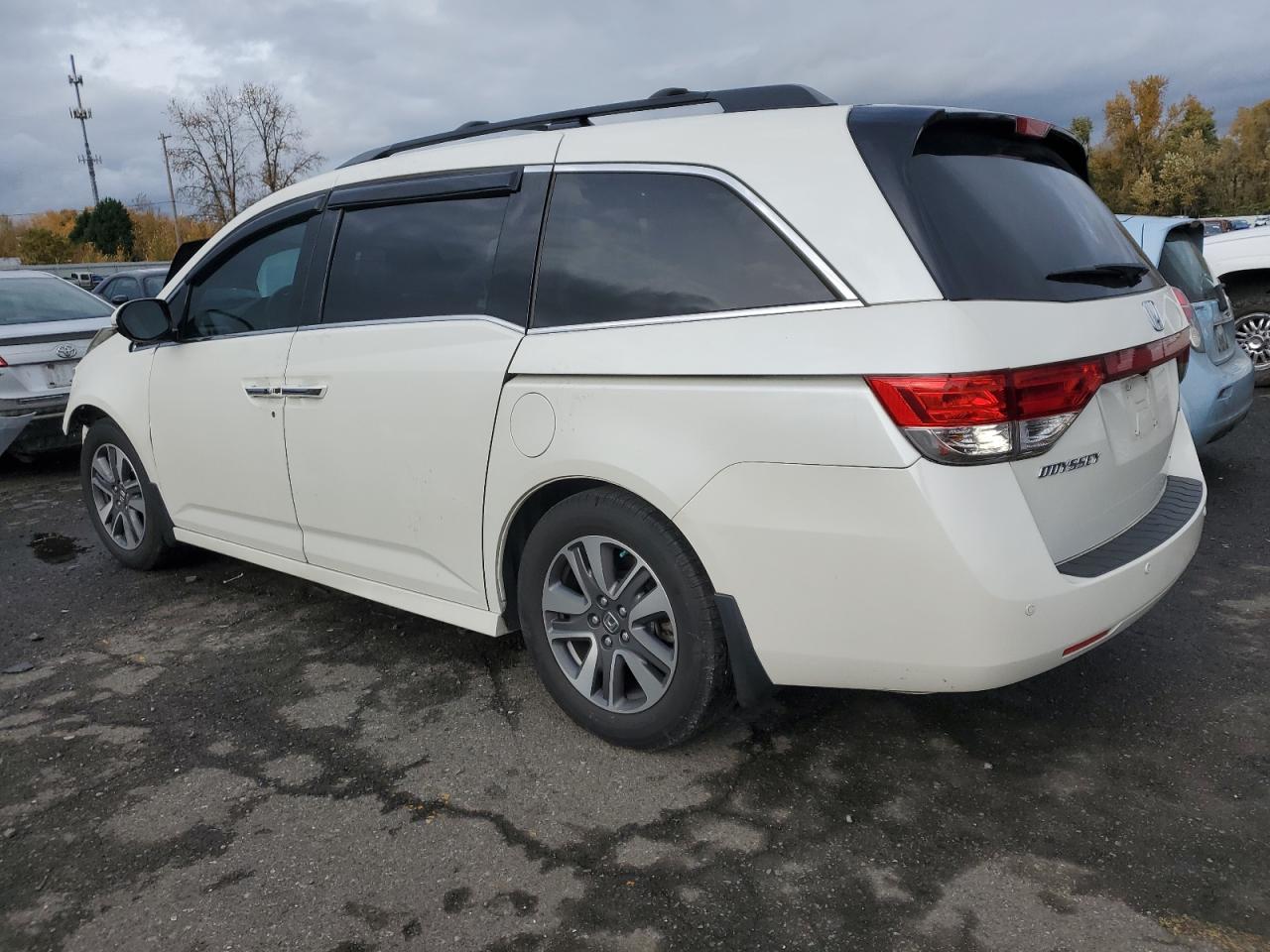 2015 Honda Odyssey VIN 5FNRL5H96FB096791 Copart auction photo, front end / mechanical damage thumbnail 2