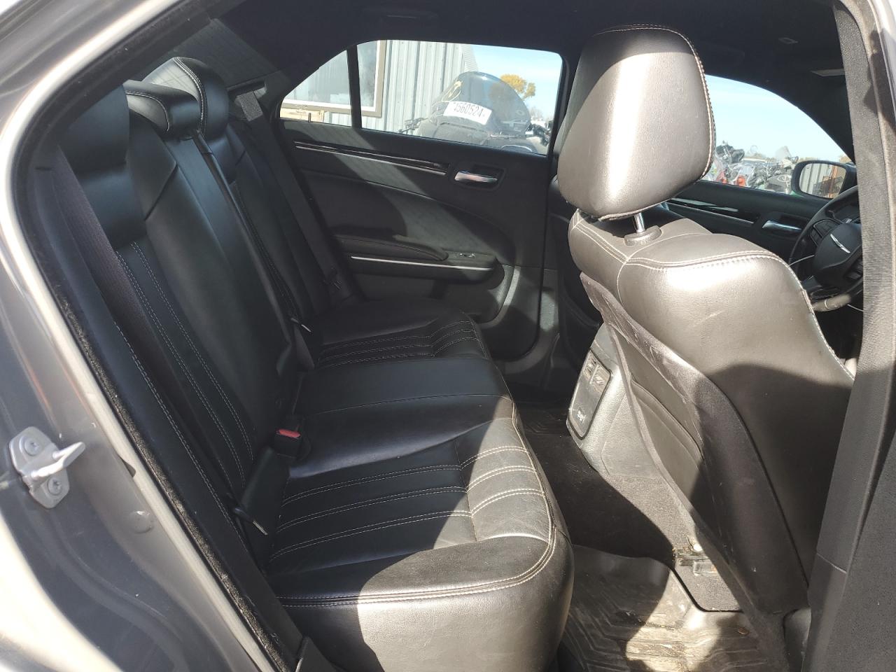 2019 Chrysler 300 VIN 2C3CCAGG2KH648505 Copart auction photo, side / minor dent/scratches damage thumbnail 10