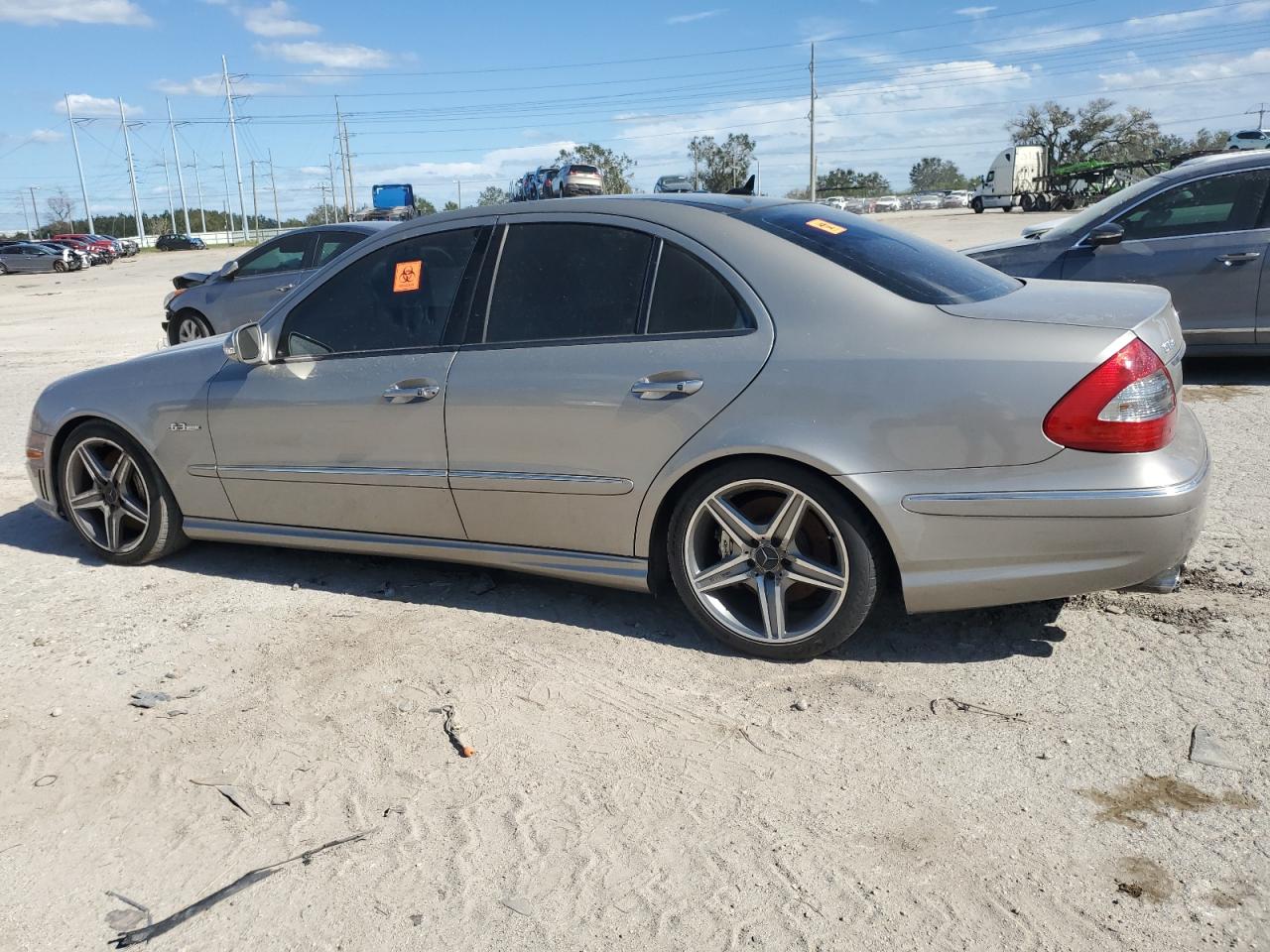 2007 Mercedes-Benz E-klasse VIN WDBUF77X77B038575 Copart auction photo, water/flood damage thumbnail 2