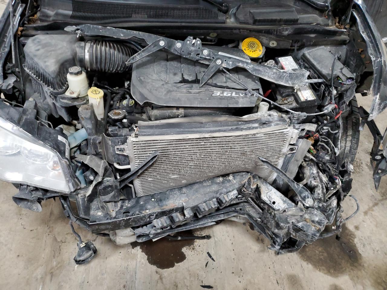 2014 Chrysler Town & Country VIN 2C4RC1BG4ER449449 Copart auction photo, front end / side damage thumbnail 13