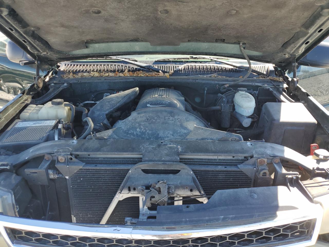 2003 Chevrolet Silverado VIN 2GCEC19T731192851 Copart auction photo, front end / side damage thumbnail 11