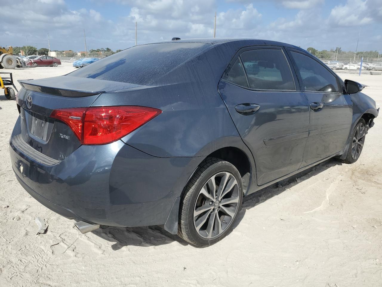 2018 Toyota Corolla VIN 2T1BURHE9JC976948 Copart auction photo, front end / minor dent/scratches damage thumbnail 3