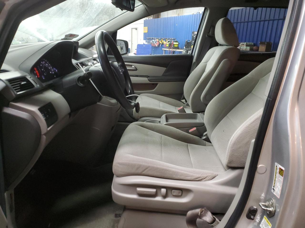 2011 Honda Odyssey VIN 5FNRL5H40BB101496 Copart auction photo, rear end damage thumbnail 7