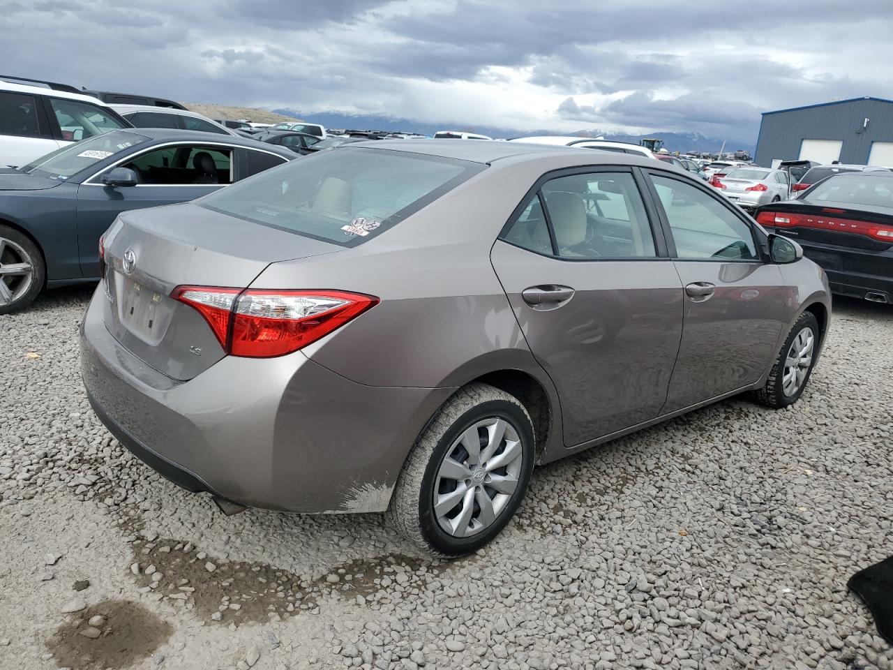 2015 Toyota Corolla VIN 5YFBURHE0FP364936 Copart auction photo, side damage thumbnail 3